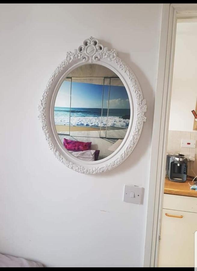 Marahanata Jadwin 1 Beautiful Apartment 1 Bedroom Flat Londra Esterno foto
