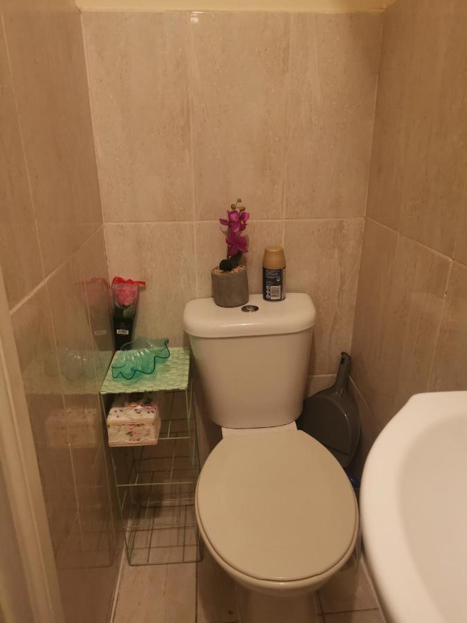 Marahanata Jadwin 1 Beautiful Apartment 1 Bedroom Flat Londra Esterno foto